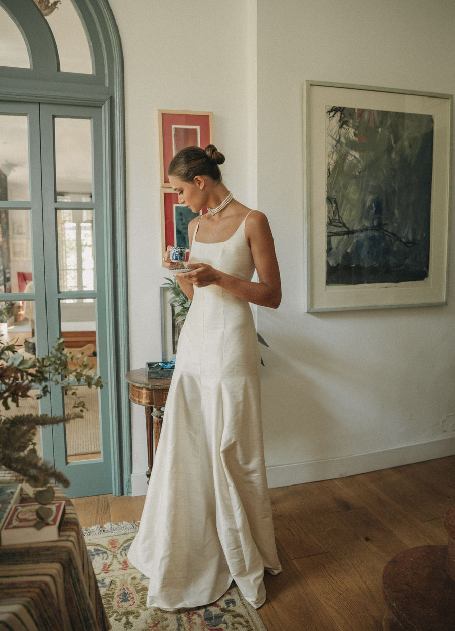 Vestido de novia minimalista de líneas depuradas